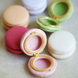 adorable macaron boxes favors