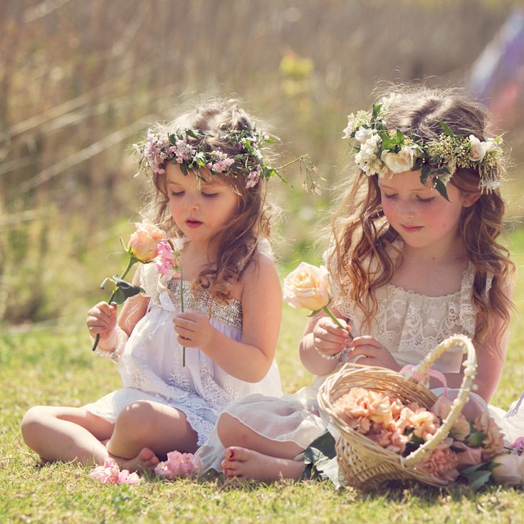 boho wedding ideas-flower girl hairstyes with flower crown