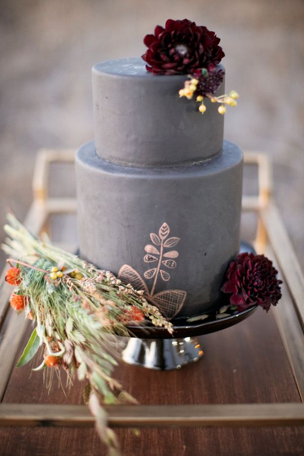 charcoal grey wedding cake,