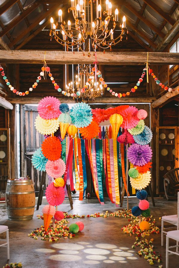 35 Dreamy Indoor Wedding Ceremony Backdrops 21 colorful wedding ceremony backdrop with paper decor and ribbons