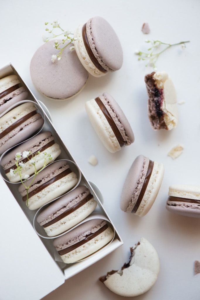 earl grey cassis macarons