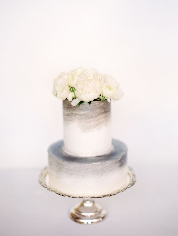 grey ombre printed wedding cake