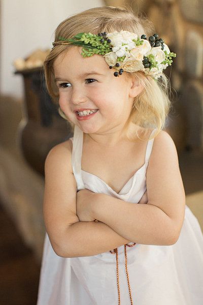 lflower girl hairstyle with floral crown