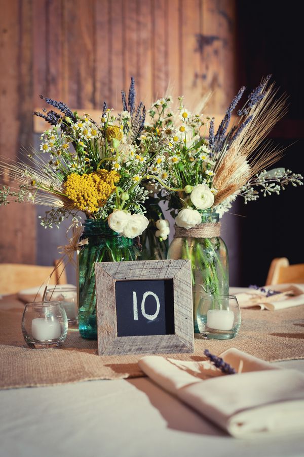 mason jar centerpiece ideas for rustic weddings