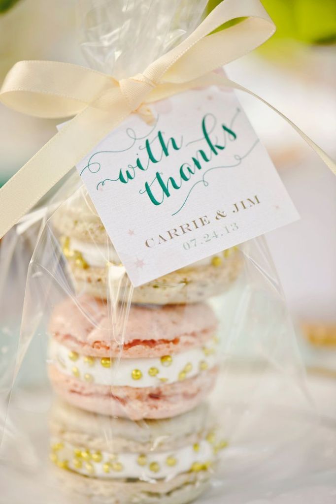 pastel macaron wedding favor ideas