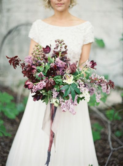 plum purple fall wedding bouquet ideas