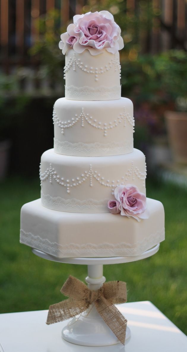 pretty pearl wedding cake