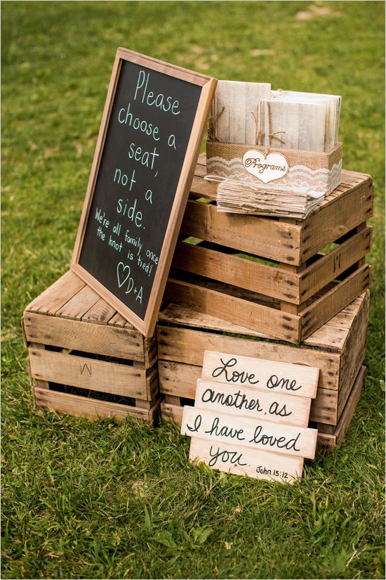 shipping crate DIY wedding sign display- burlap DIY ideas
