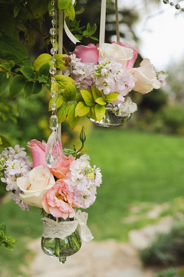 small flower arrangements in clear container vintage wedding decor ideas
