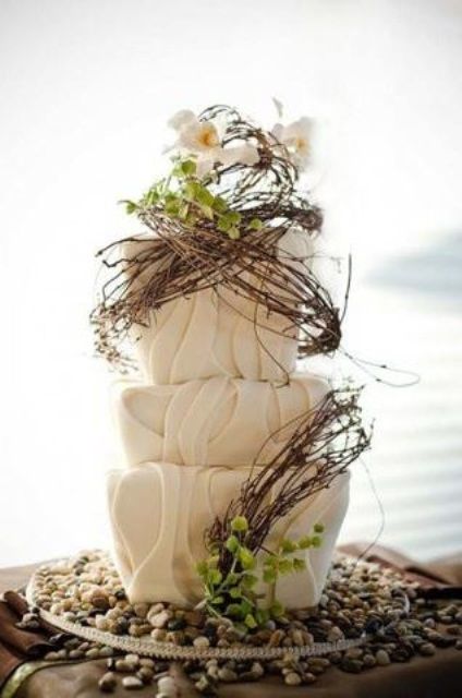 white rustic autumn wedding cake