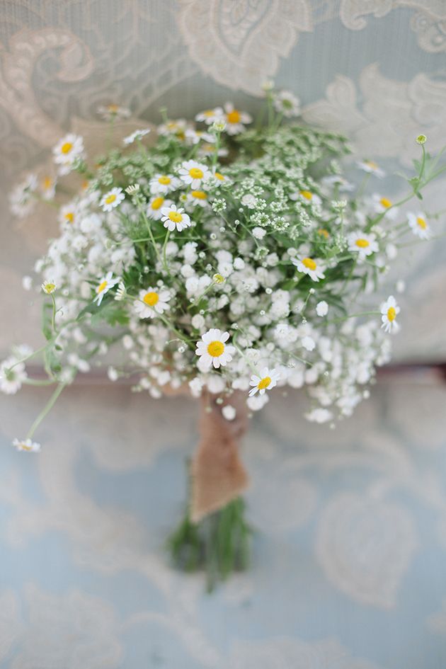 white wildflower bridal bouquet