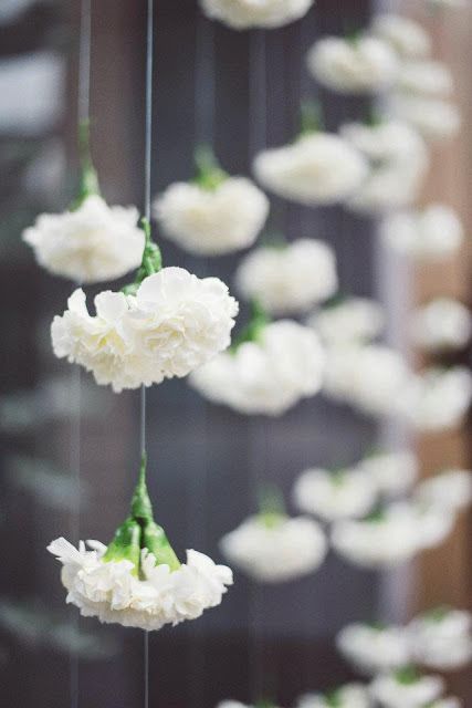 Hanging White Carnations Wedding Decoration Ideas