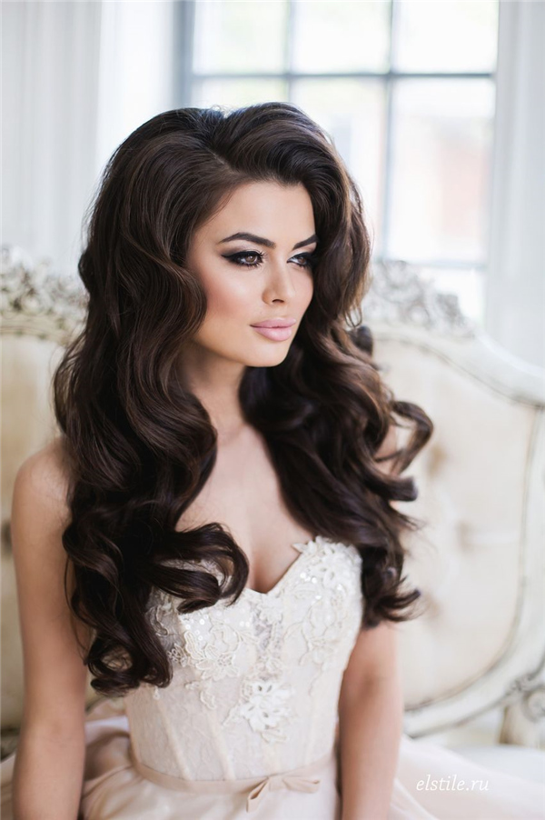 Top 26 Wedding Hairstyles for Long Hair Down 19