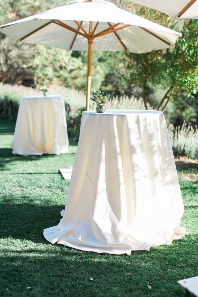 Outdoor all white wedding decor