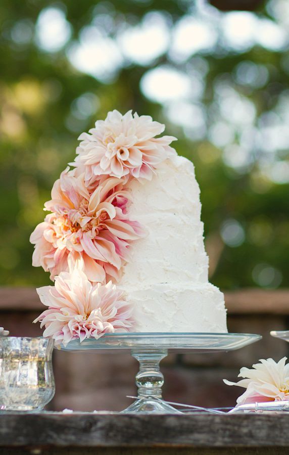 Pastel Dahlias Wedding Cake Picture