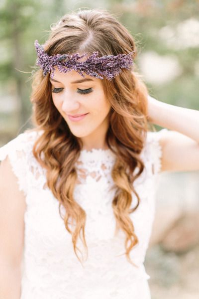 Pretty waves hairstyle and a lavender crown