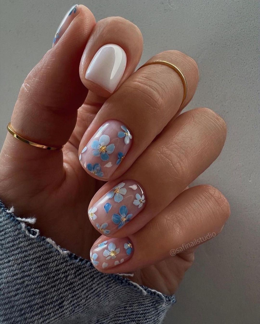 blue and gold flower wedding nail art idea safinailstudio