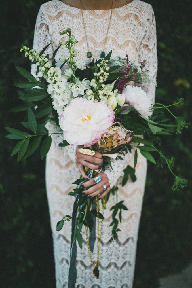 bohemain oversize bridal bouquet