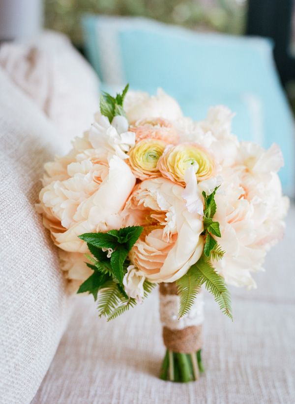 peach peony bouquet