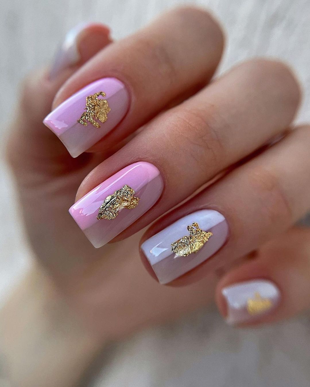 pink purple ombre wedding nail for guest