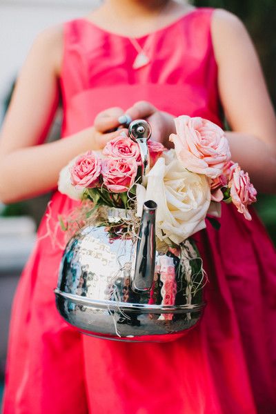 roses in teapot wedding bouquet