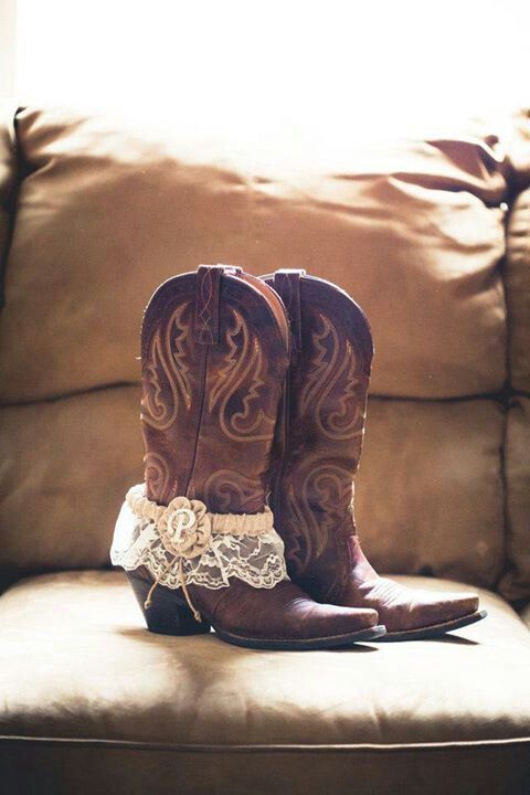 rustic wedding boots with burlap lace wedding gater