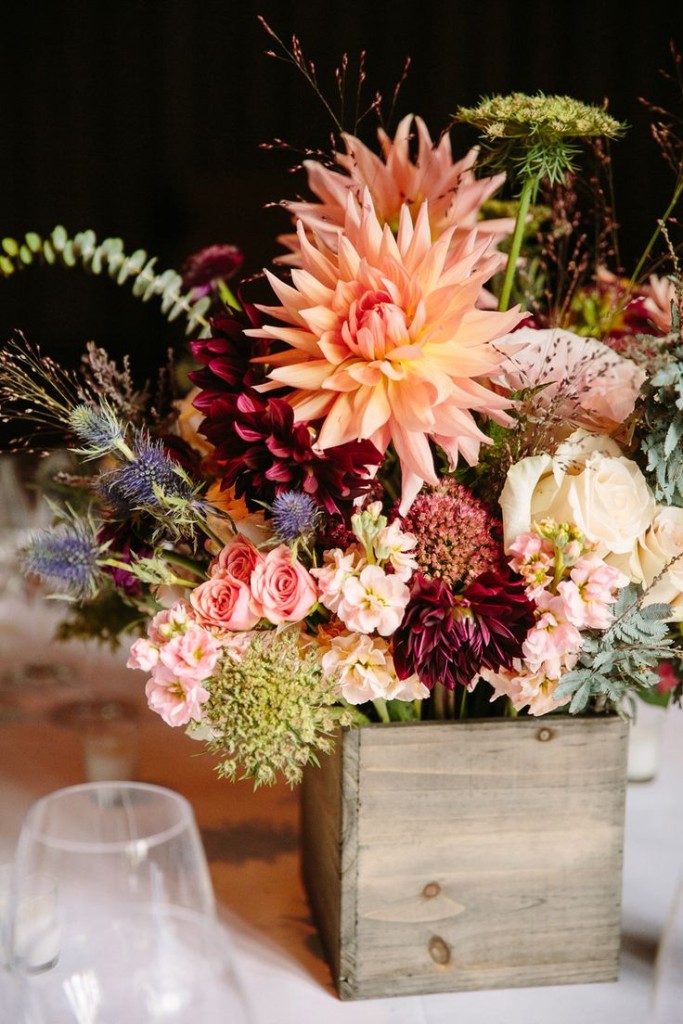 rustic wedding ideas- dahlia wedding centerpiece