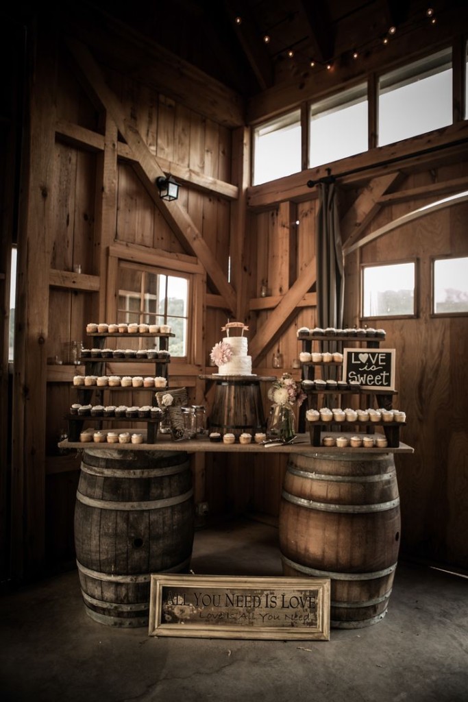 rustic wine barrels and yammy cupcakes