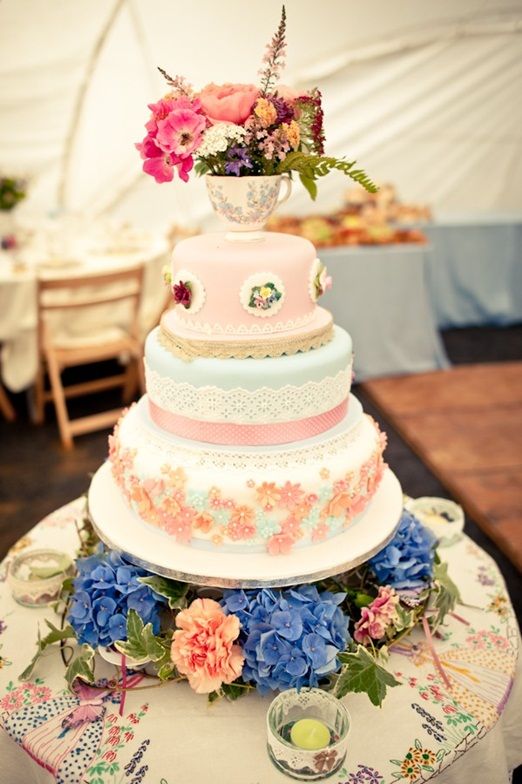 35 Vintage Teapot and Teacup Wedding Ideas 21 vintage inspired wedding cake with edible lace decoration and a teacup topper