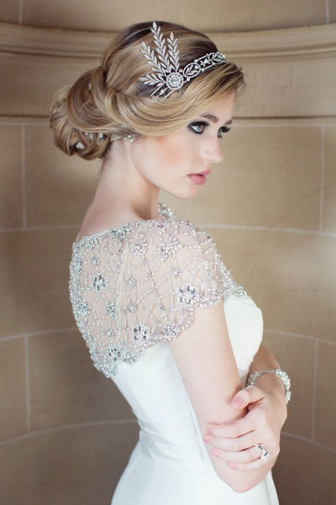 vintage wedding ideas-wedding hairpiece and beaded gown