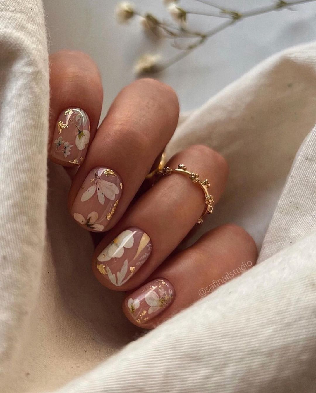 white glitter floral wedding guest nail ideas safinailstudio