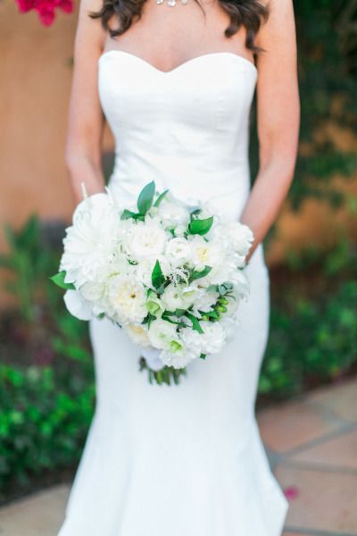 white wedding bouquet