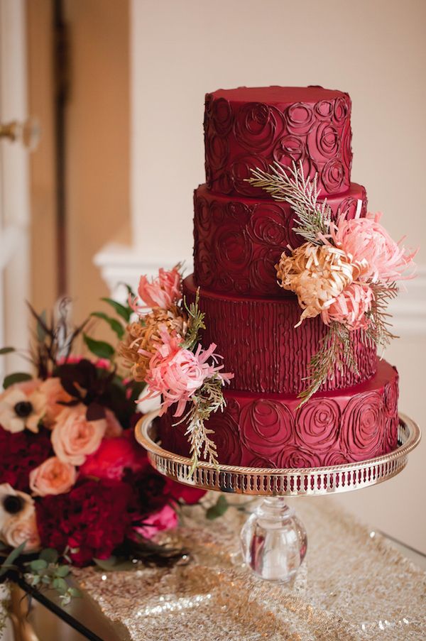 Bolo de casamento para mini wedding  Fall wedding colors, Wedding cakes  with flowers, Wedding cake roses