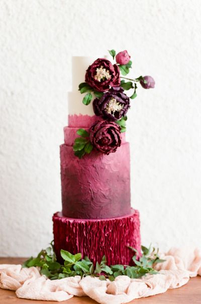 The 25 Prettiest Floral Wedding Cakes You've Ever Seen 20 Merlot hued wedding cake
