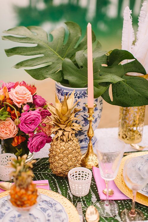 Paint pineapples gold for table decorations