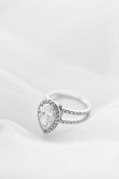 Pear shaped engagement ring ideas