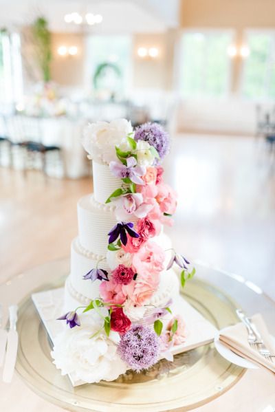 Summer floral decorated wedding cake