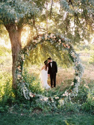 Wildly captivating oversized wreath