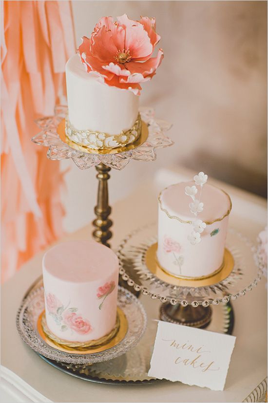 coral mini wedding cakes