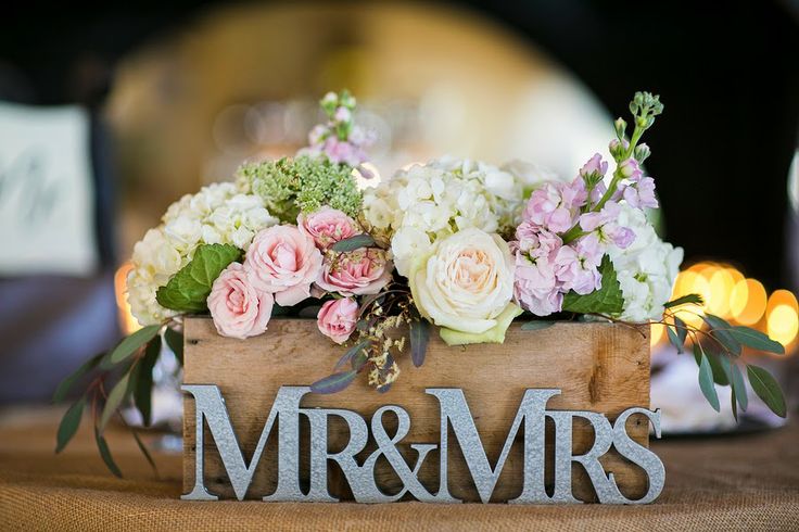 flowers in wooden box wedding centerpiece with mr and mrs