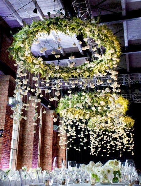 hanging huge wedding wreath decor ideas