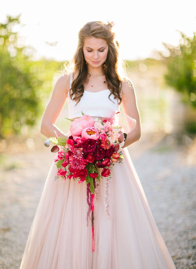 red ombre wedding bouquet