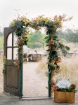 rustic old door fall wedding enter ideas