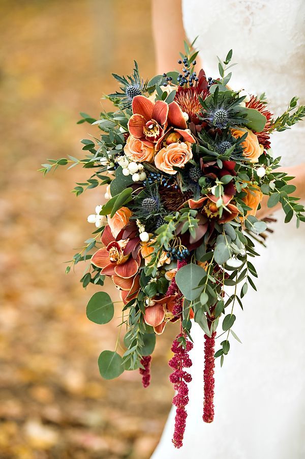 trailing autumn wedding bouquet