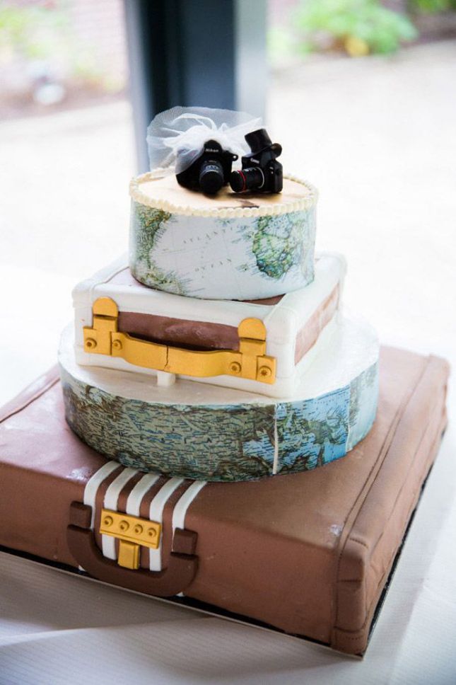 travel themed wedding cake