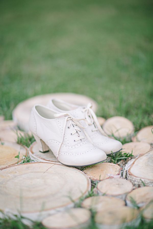 20 Vintage Wedding Shoes that WOW | Deer Pearl Flowers