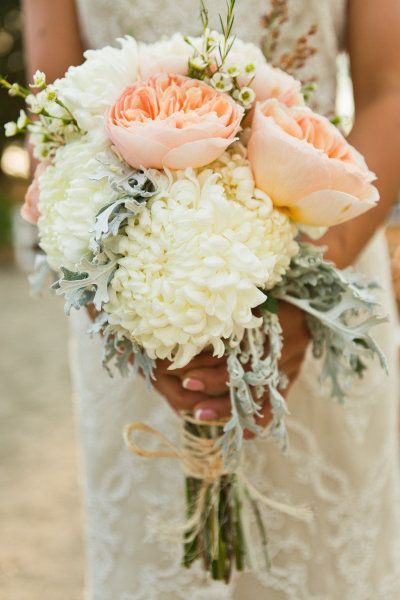 white and peach wedding bouquet