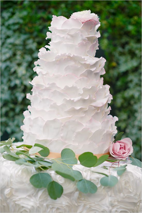 white and pink rose petal wedding cake