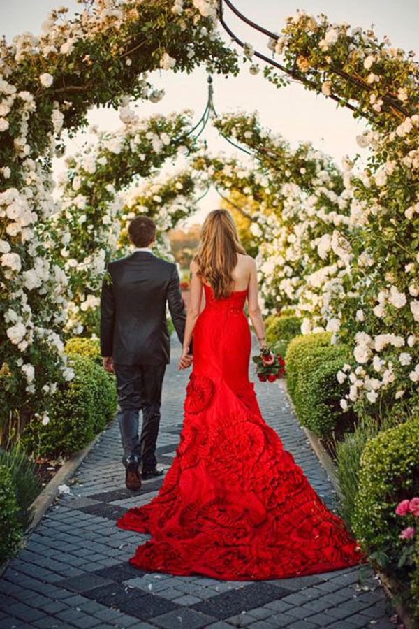 red and black wedding ideas
