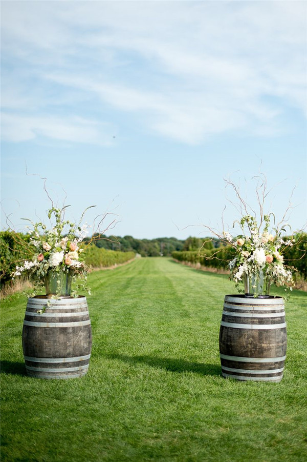 Farm Vineyard Wedding Decor Ideas
